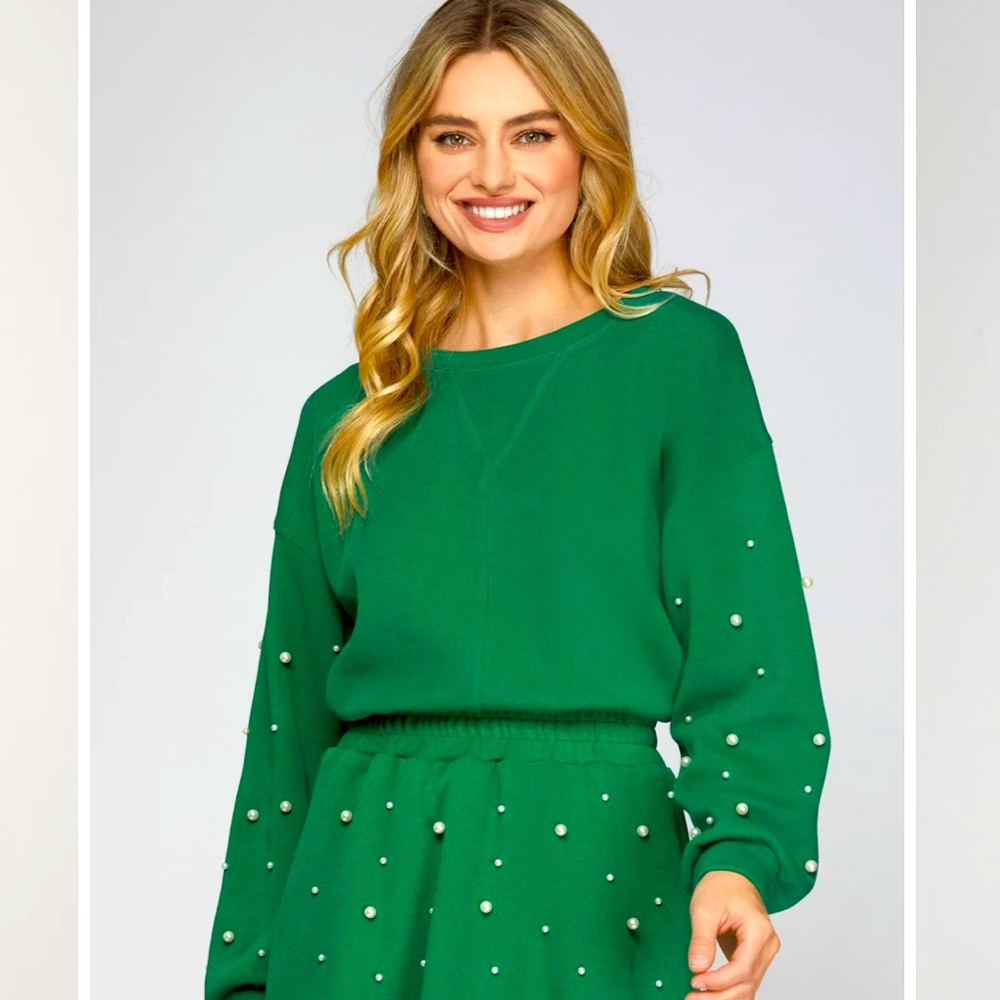 005. Pearl Sleeves Detailing Knit Top in Festive Green - Picture 2 of 4